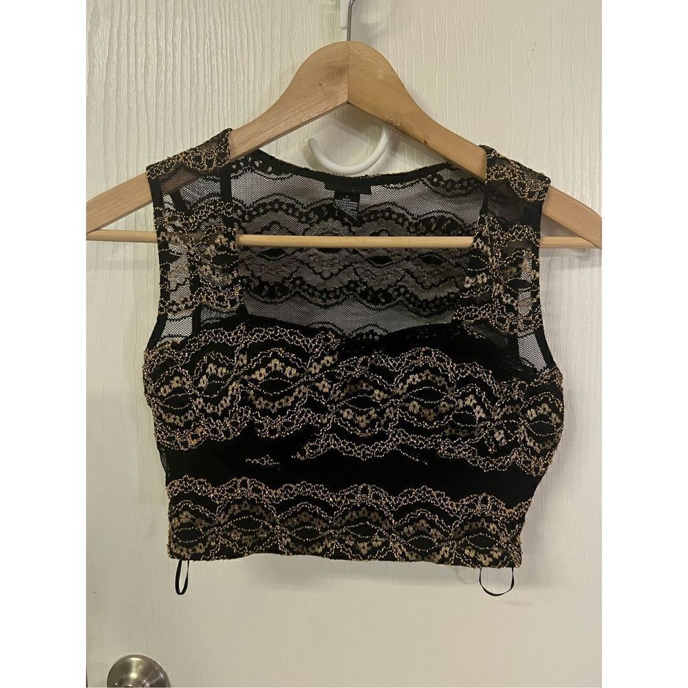Rue 21 Cropped Blouse